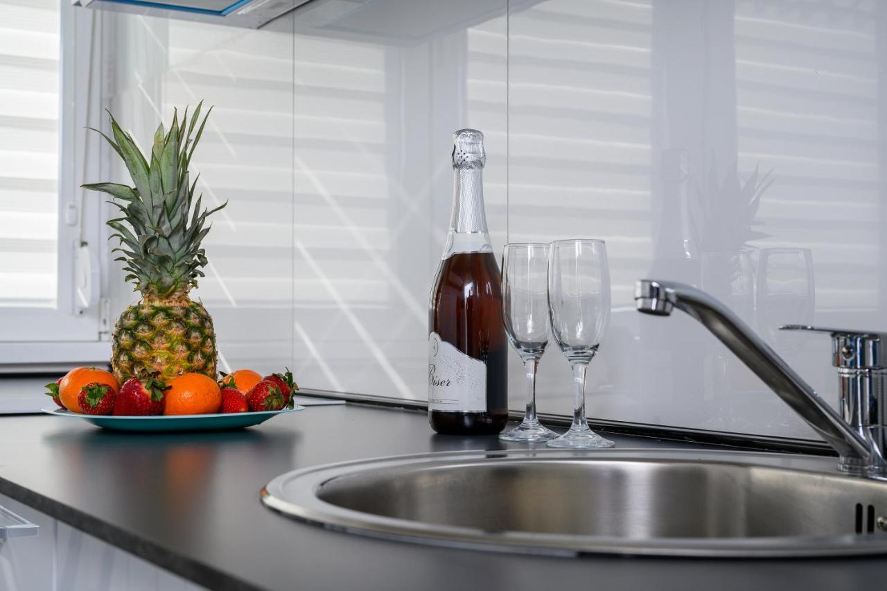 Apartman Nataly Ni Eksteriør billede